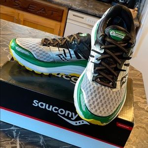 Saucony Triumph ISO2 sz 9 womens MBTA Boston theme